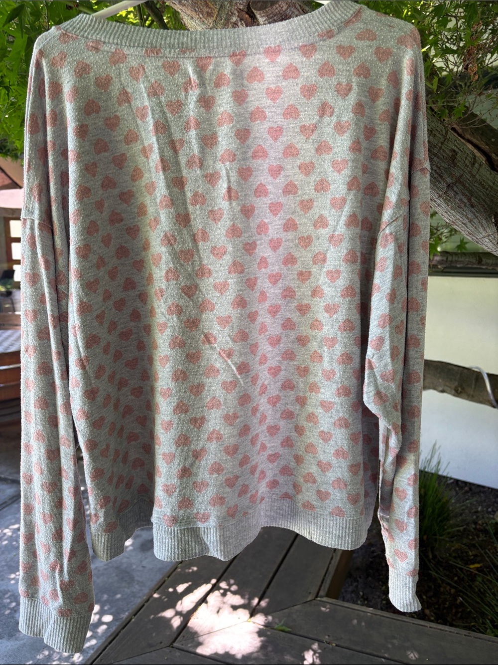 Lucky Brand grey V-Neck Sweater with Pink Hearts - Picture 2 of 4